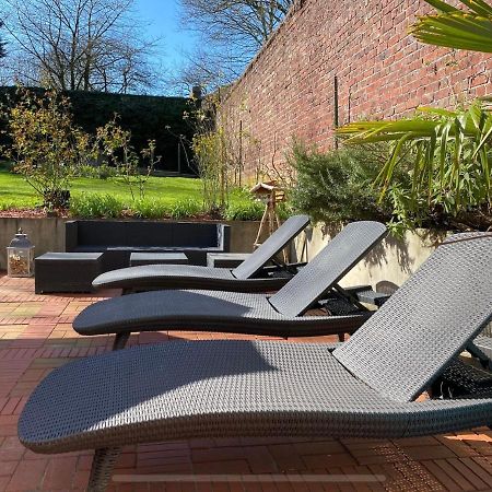 Le Jacuzzi De Marie Ll Apartamento Tourcoing Exterior foto