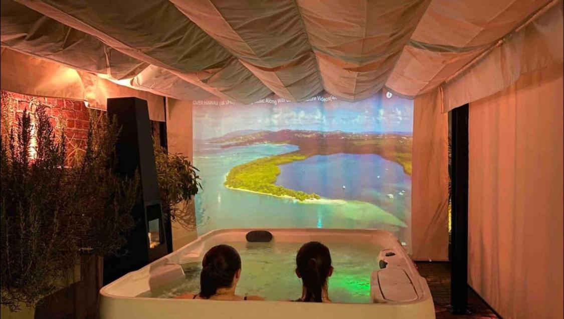 Le Jacuzzi De Marie Ll Apartamento Tourcoing Exterior foto